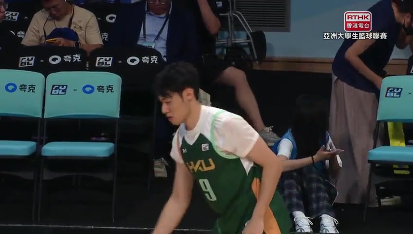 香港大學 VS 清華大學