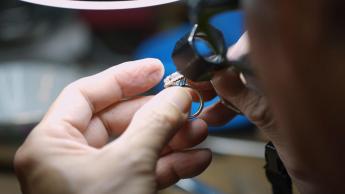 Transition of the Goldsmithing Industry